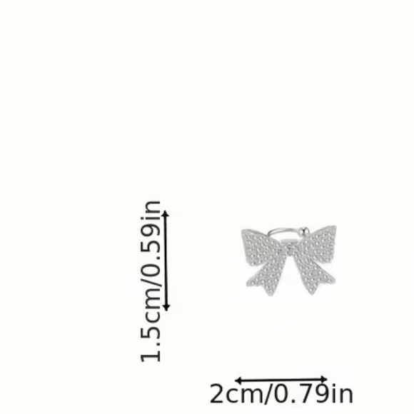 Sparkling Bow Ear Cuff - Picture 3 of 3